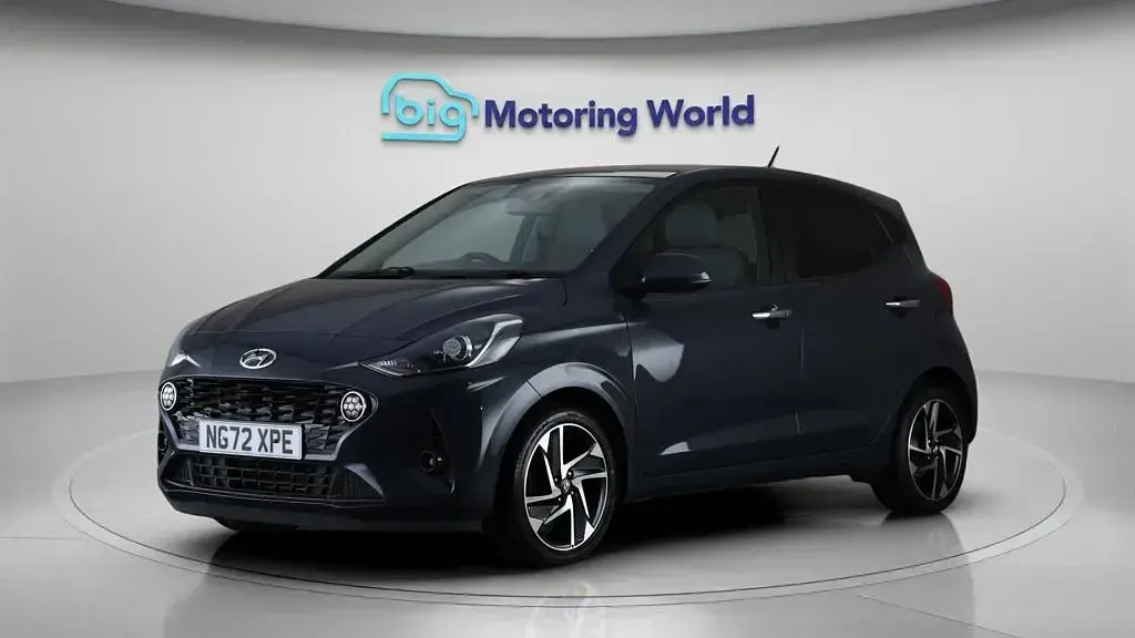 Used Hyundai i10 Premium 67 HP (49 kW) 2023 Grey Hatchback