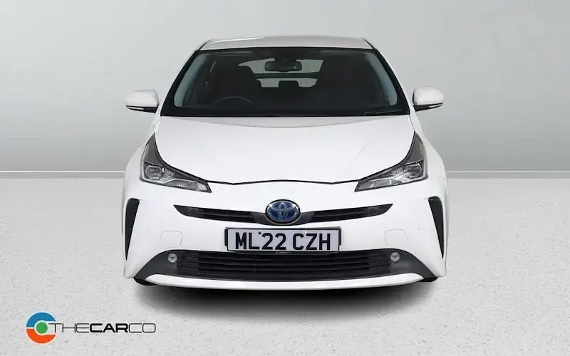 Used Toyota Prius Business Edition 122 HP (89 kW) 2021 White Hatchback