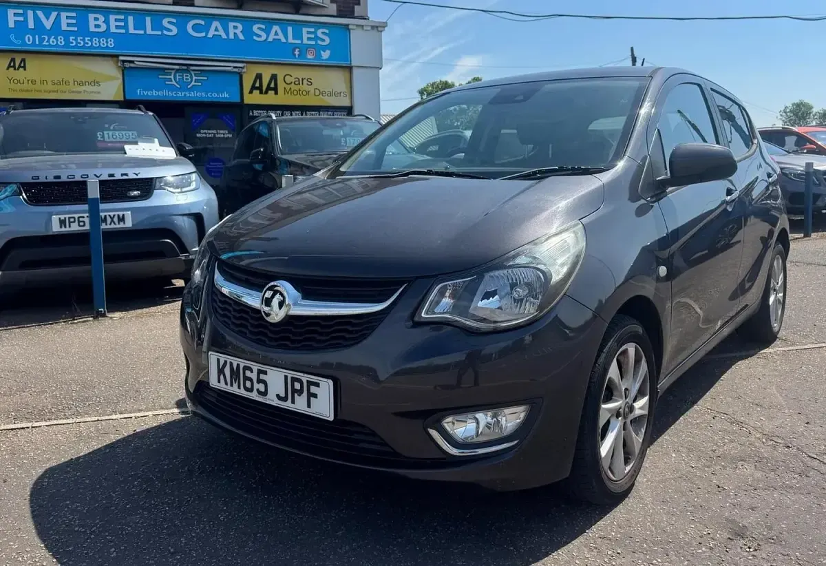 Used Vauxhall Viva 75 HP (55 kW) 2015 Grey Hatchback
