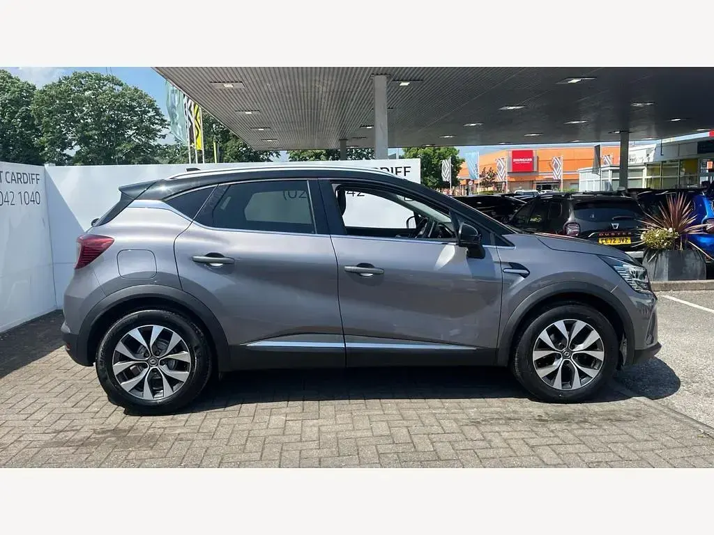 Used Renault Captur Version S 130 HP (95 kW) 2020 Metallic  oyster grey  SUV