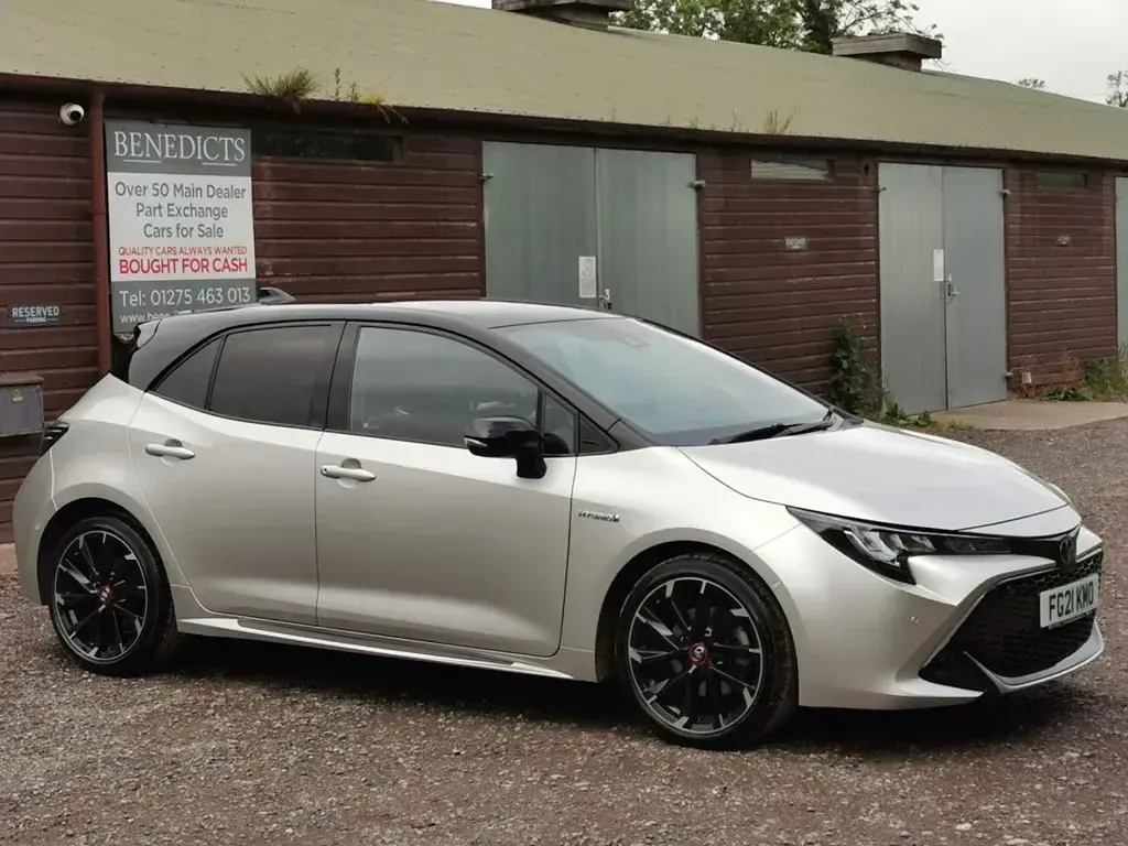 Used Toyota Corolla Sport 184 HP (135 kW) 2021 Silver Hatchback