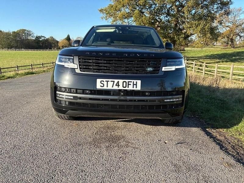 Used Land Rover Range Rover HSE 400 HP (294 kW) 2025 Black SUV