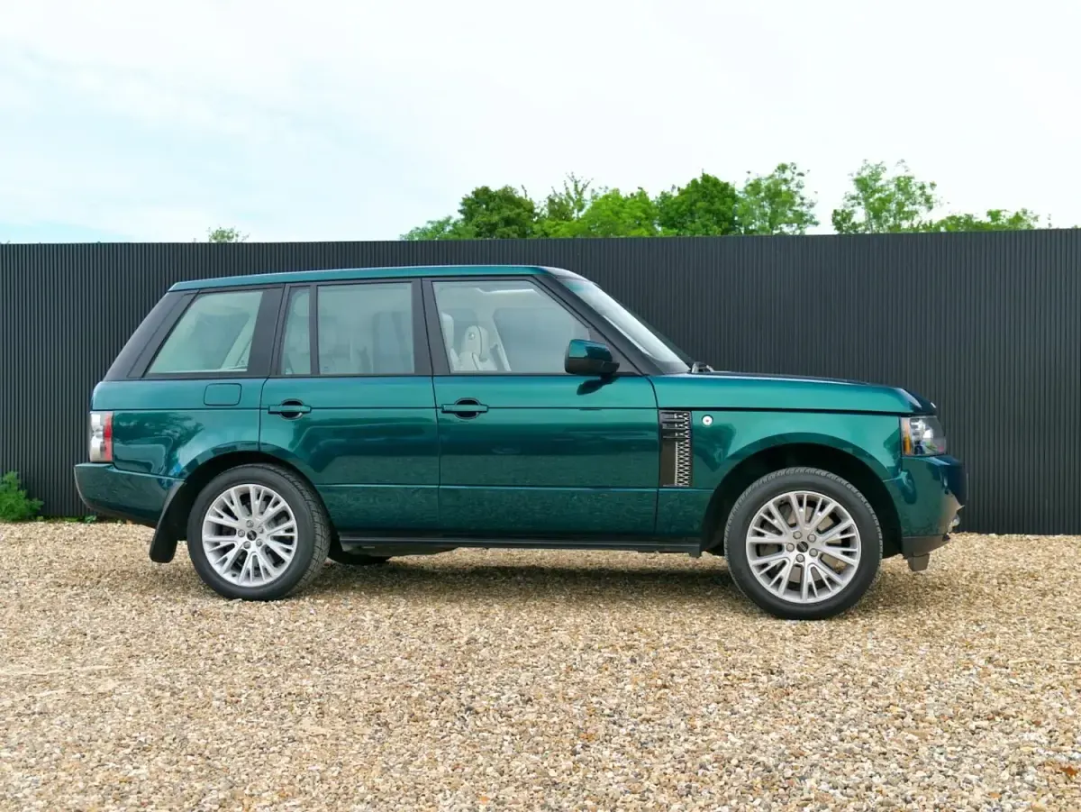 Used Land Rover Range Rover 313 HP (230 kW) 2012 Black SUV