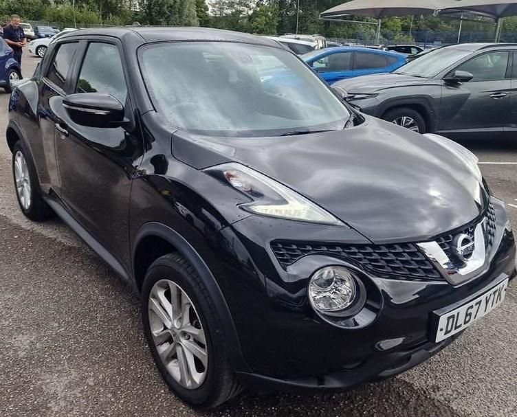 Black pearl Used 2017 Nissan Juke N-Connecta SUV | £7,675 (Fair price) - Image 1/4