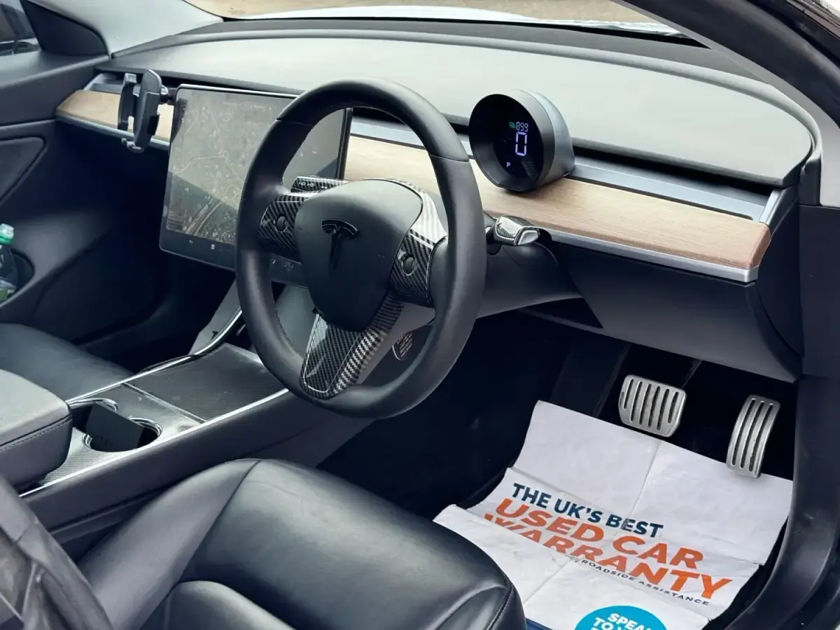 Begagnad Tesla Model 3 Performance 461 kW (627 HK) 2019 Vit Sedan