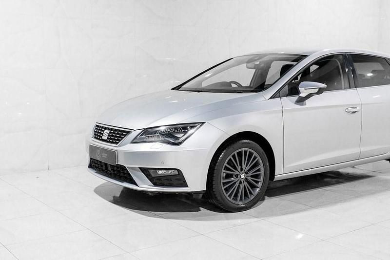 Used Seat Leon XCELLENCE Lux 190 HP (139 kW) 2019 Silver Hatchback