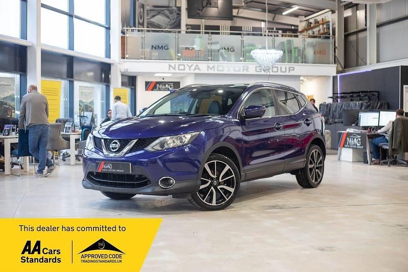 Used Nissan Qashqai Tekna 110 HP (80 kW) 2015 Blue SUV