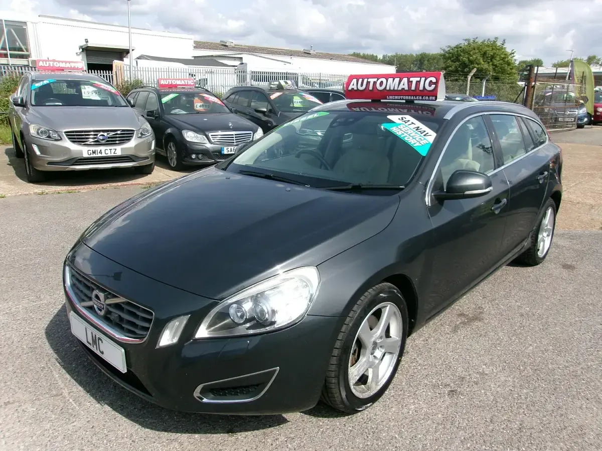 Used Volvo V60 SE Lux 163 HP (119 kW) 2011 Grey Estate