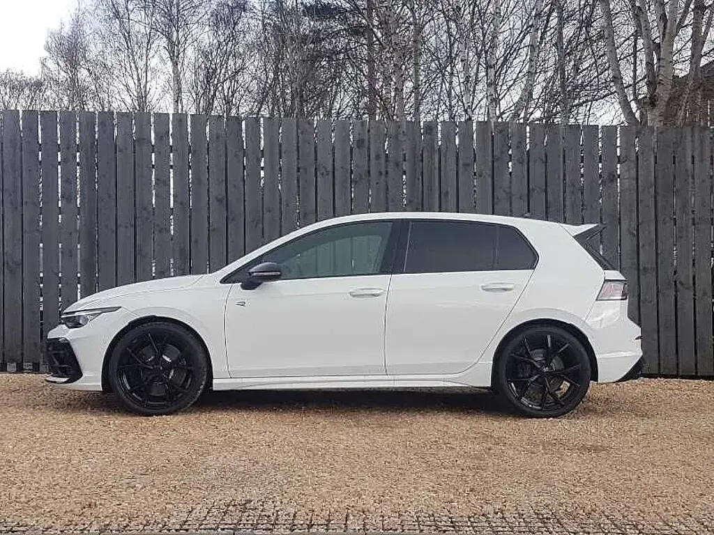 New VW Golf VIII 333 HP (244 kW) 2025