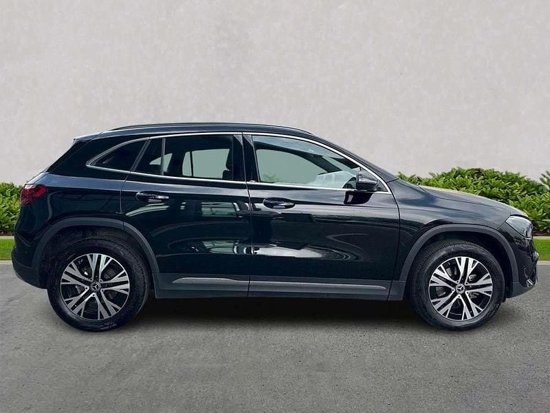 Used Mercedes GLA200 Executive 150 HP (110 kW) 2025 Black SUV