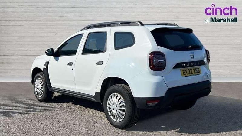 Used Dacia Duster Essentiel 99 HP (72 kW) 2022 White SUV