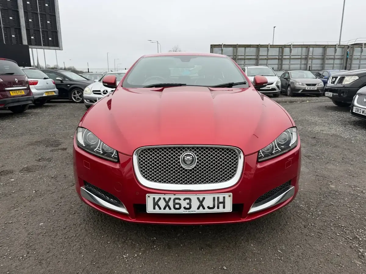 Begagnad Jaguar XF Premium Luxury 200 HK (147 kW) 2013 Röd Sedan