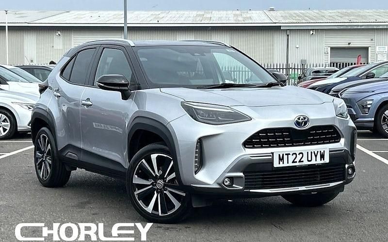 Used 2021 Toyota Yaris Hybrid Edition Estate | £21,390 (A bit pricey) - Image 1/4