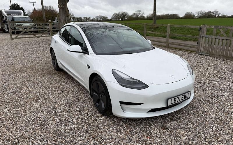 Used Tesla Model 3 Standard Range 366 kW (498 HP) 2021 White Sedan