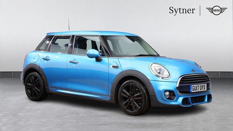 Used Mini Cooper Hatch 134 HP (98 kW) 2017 Blue Hatchback