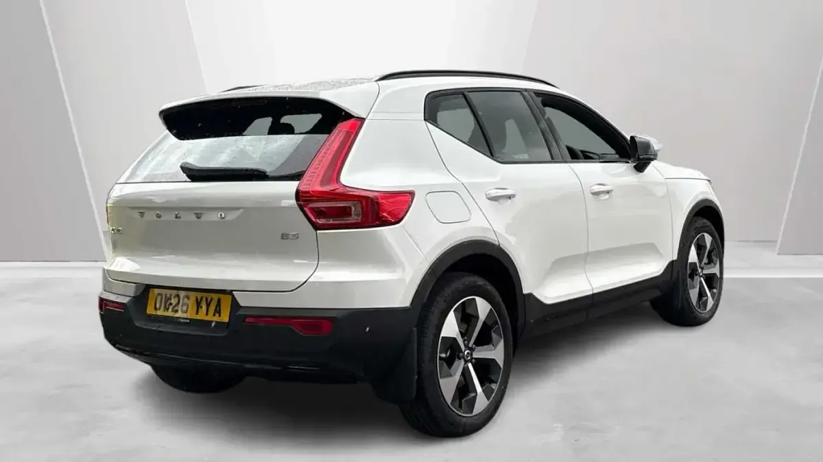 Used Volvo XC40 Plus 161 HP (118 kW) 2027 SUV