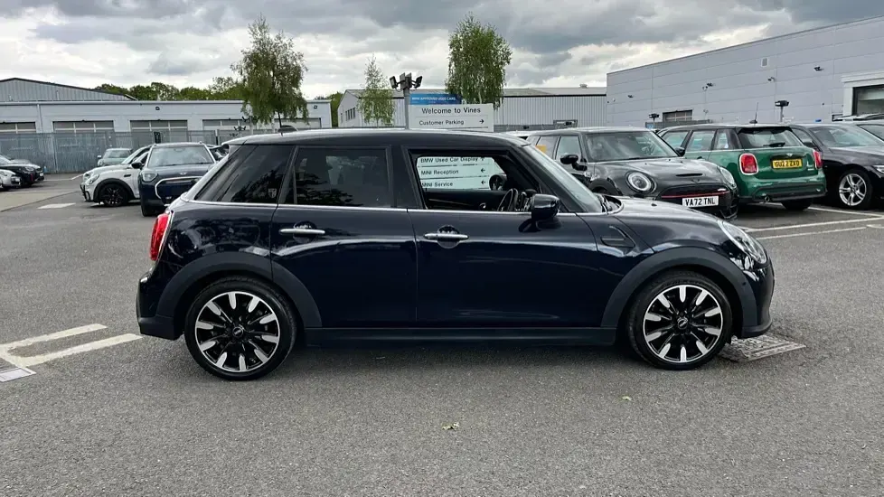 Used Mini Cooper Exclusive 134 HP (98 kW) 2022 Black Hatchback