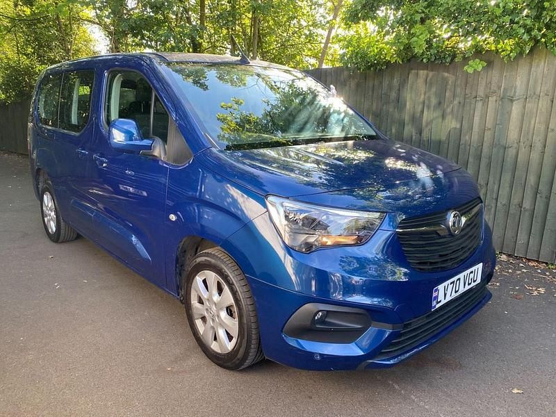 Blue Used 2020 Vauxhall Combo S MPV | £12,950 (Fair price) - Image 1/4