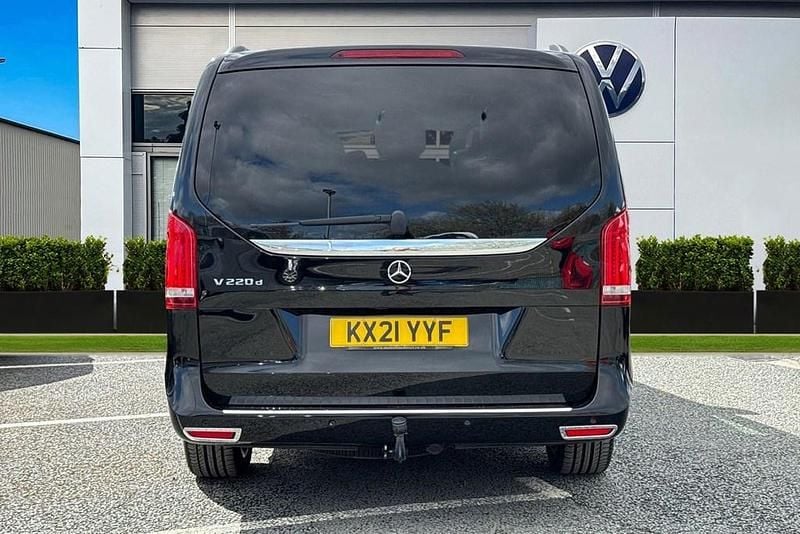 Used Mercedes V220 163 HP (119 kW) 2021 Black MPV