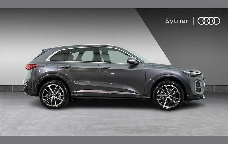 Used Audi Q5 S-Line 295 HP (216 kW) 2026 Grey SUV