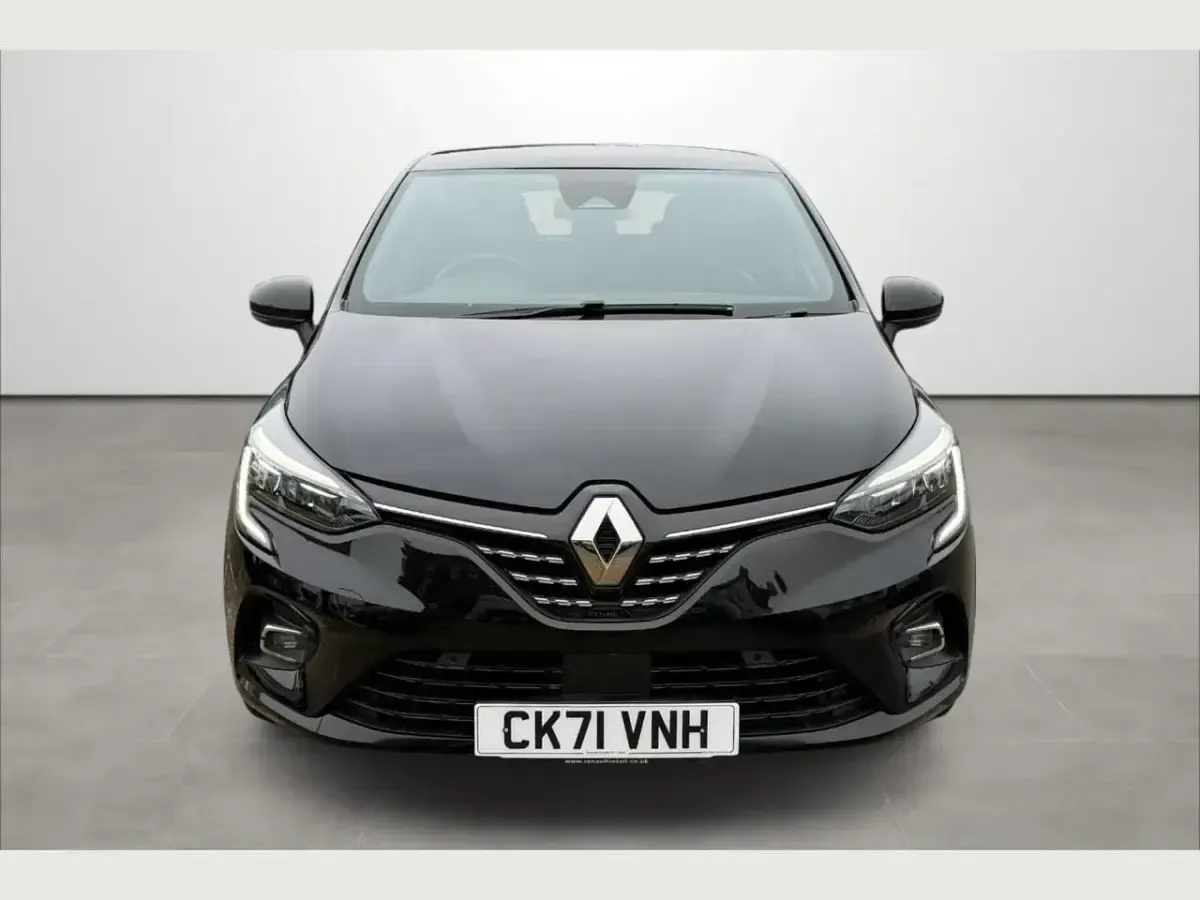 Used Renault Clio Version S 89 HP (65 kW) 2021 Black Hatchback