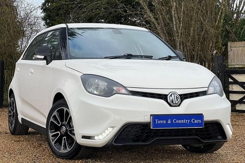 Used MG MG3 2015 White Hatchback