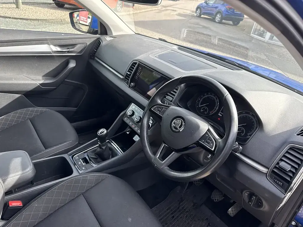 Used Skoda Karoq SE Technology 116 HP (85 kW) 2019 Blue SUV