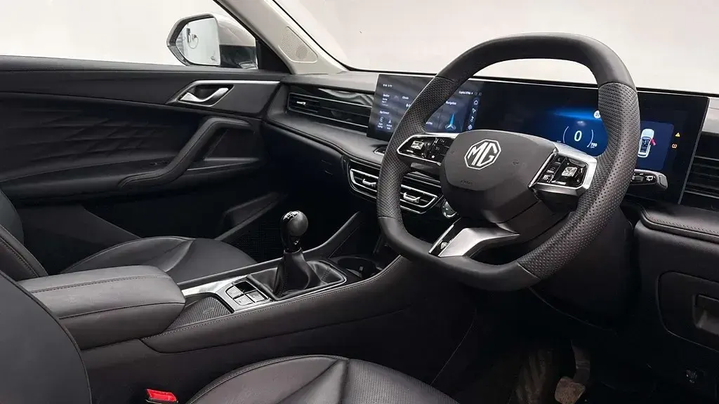 Used MG HS Trophy 167 HP (122 kW) 2024 Silver SUV