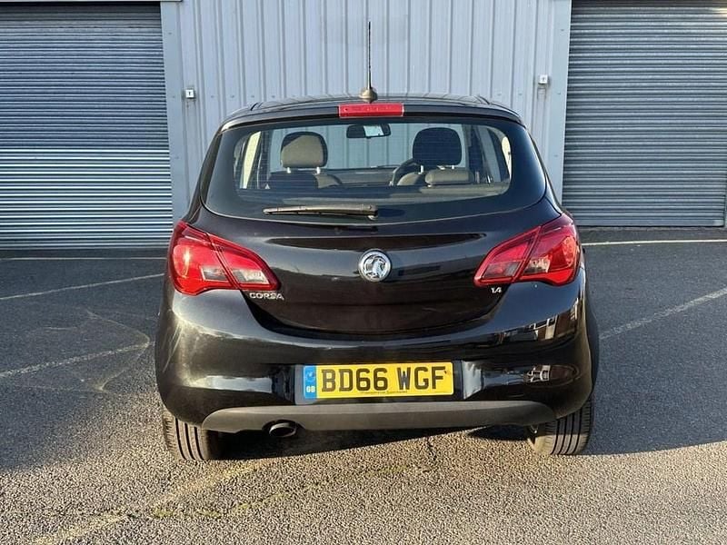 Used Vauxhall Corsa SRi 90 HP (66 kW) 2016 Black Hatchback