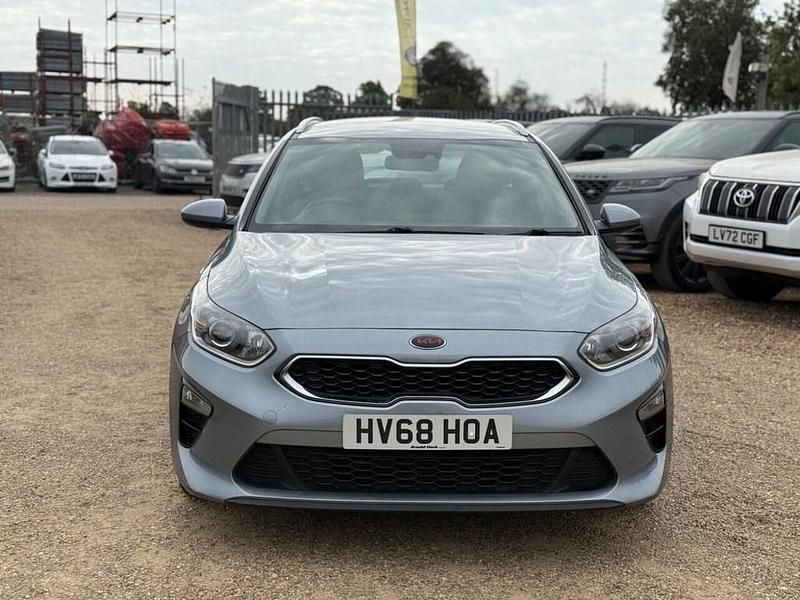 Used Kia Ceed Sportswagon 114 HP (83 kW) 2018 Silver Estate