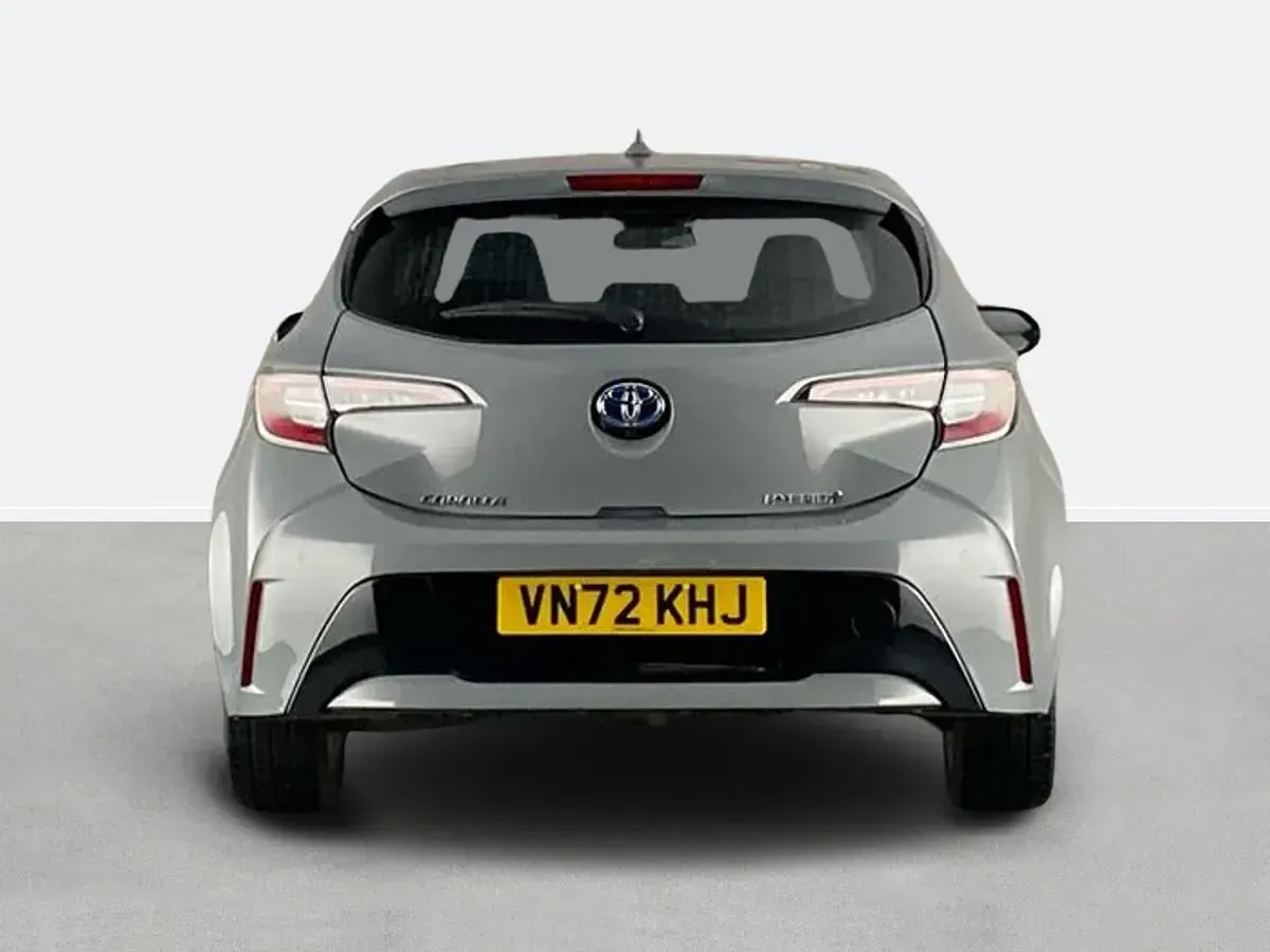 Usado Toyota Corolla 2023 Gris Utilitario