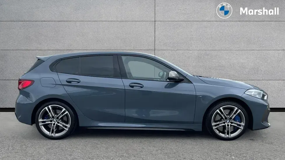Używany BMW M135 Shadowline 306 KM (225 kW) 2020 Szary Hatchback