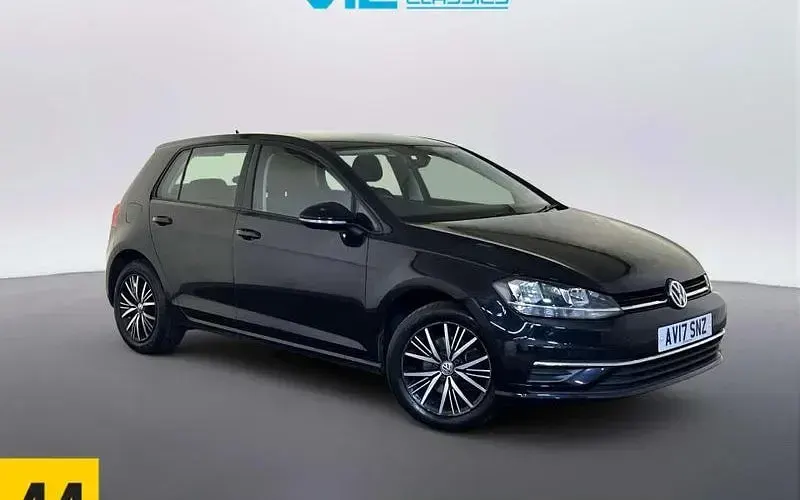 Used VW Golf VII SE 116 HP (85 kW) 2018 Hatchback