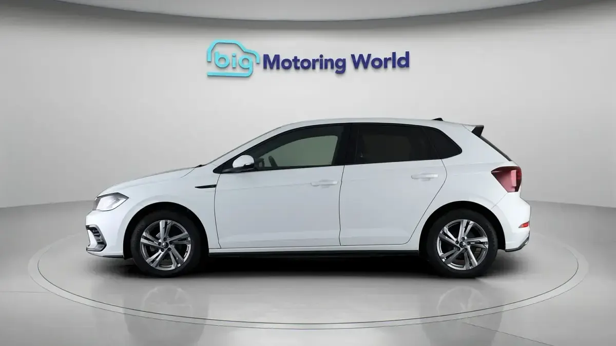 Used VW Polo R-line 95 HP (69 kW) 2023 White Hatchback