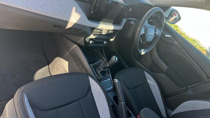 Used Skoda Kamiq SE 95 HP (69 kW) 2025 Moon white metallic SUV