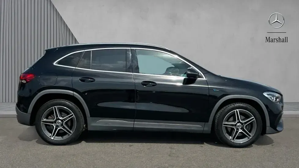 Used Mercedes GLA250 Exclusive 218 HP (160 kW) 2021 Cosmos black metallic SUV