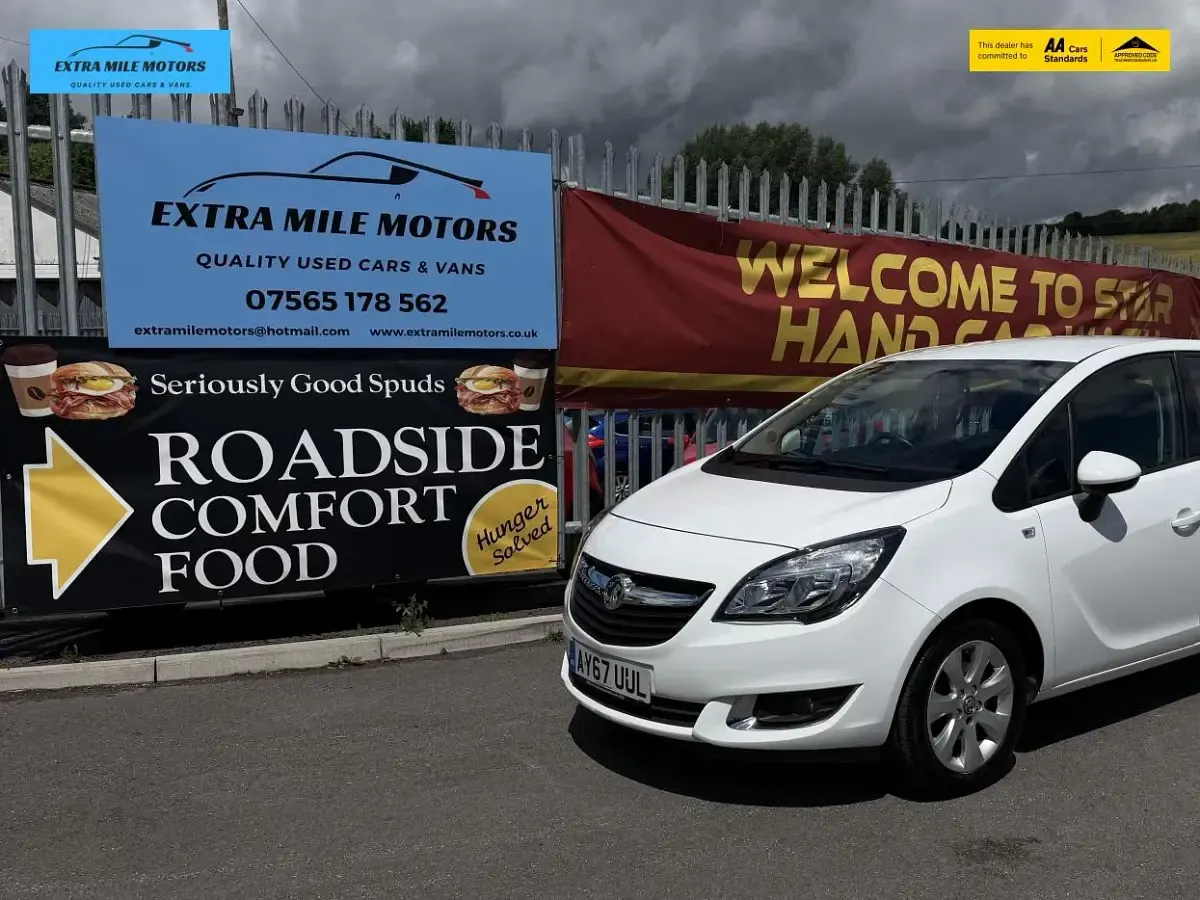 Used Vauxhall Meriva 99 HP (72 kW) 2017 White MPV