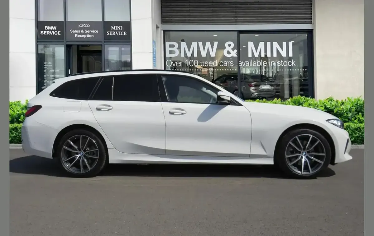 Used BMW 330e Sport Line 288 HP (211 kW) 2025 White Estate