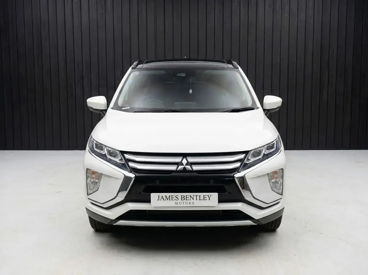 Used Mitsubishi Eclipse Cross 163 HP (119 kW) 2018 White SUV