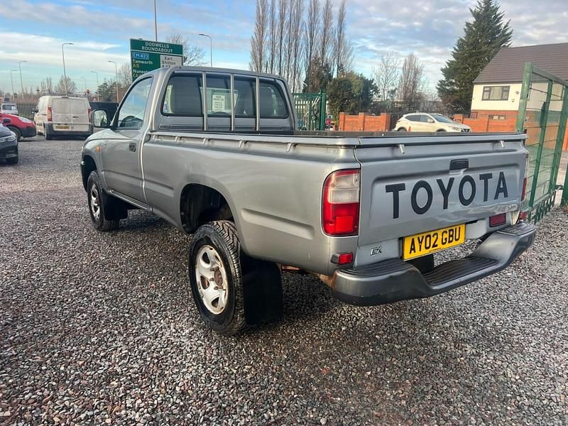Used Toyota HiLux 102 HP (75 kW) 2002 Silver Pickup