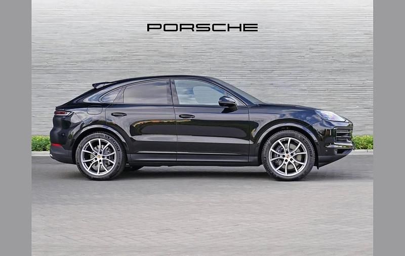 Used Porsche Cayenne 464 HP (341 kW) 2025 Black SUV