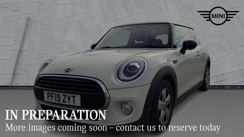Used Mini Cooper Classic 134 HP (98 kW) 2019 White Hatchback