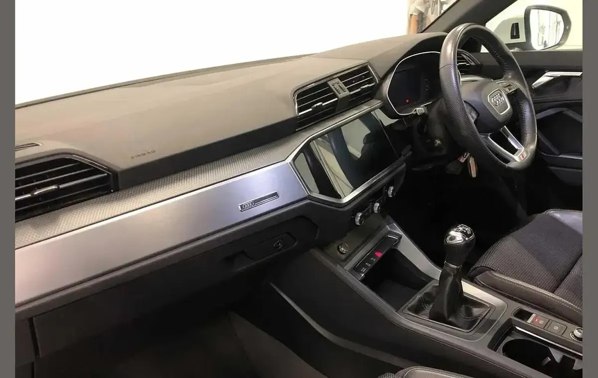 Used Audi Q3 S-Line 150 HP (110 kW) 2019 White SUV