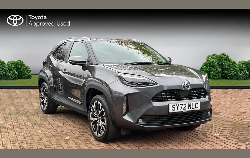 Decuma grey Used 2022 Toyota Yaris Hybrid SUV | £22,490 (Fair price) - Image 1/4