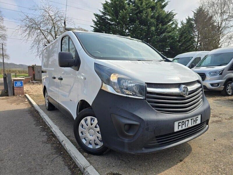 White Used 2017 Vauxhall Vivaro S Van | £4,990 (Super price) - Image 1/4