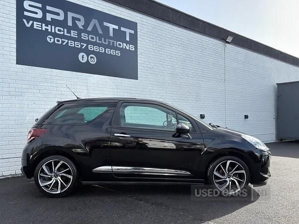 Used DS Automobiles DS3 Connected Chic 100 HP (73 kW) 2018 Black Hatchback