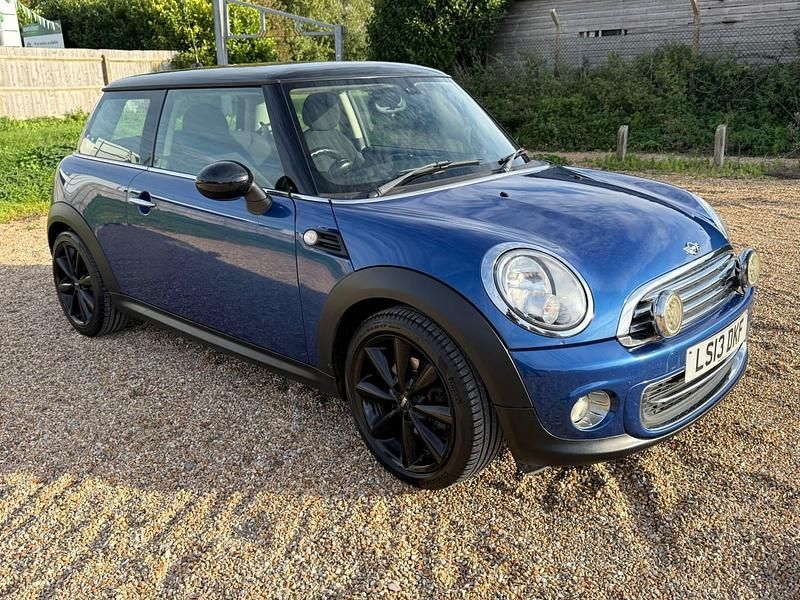 Used Mini Cooper Hatch 122 HP (89 kW) 2013 Blue Hatchback