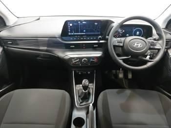 Used Hyundai i20 Advanced 100 HP (73 kW) 2025 White Hatchback
