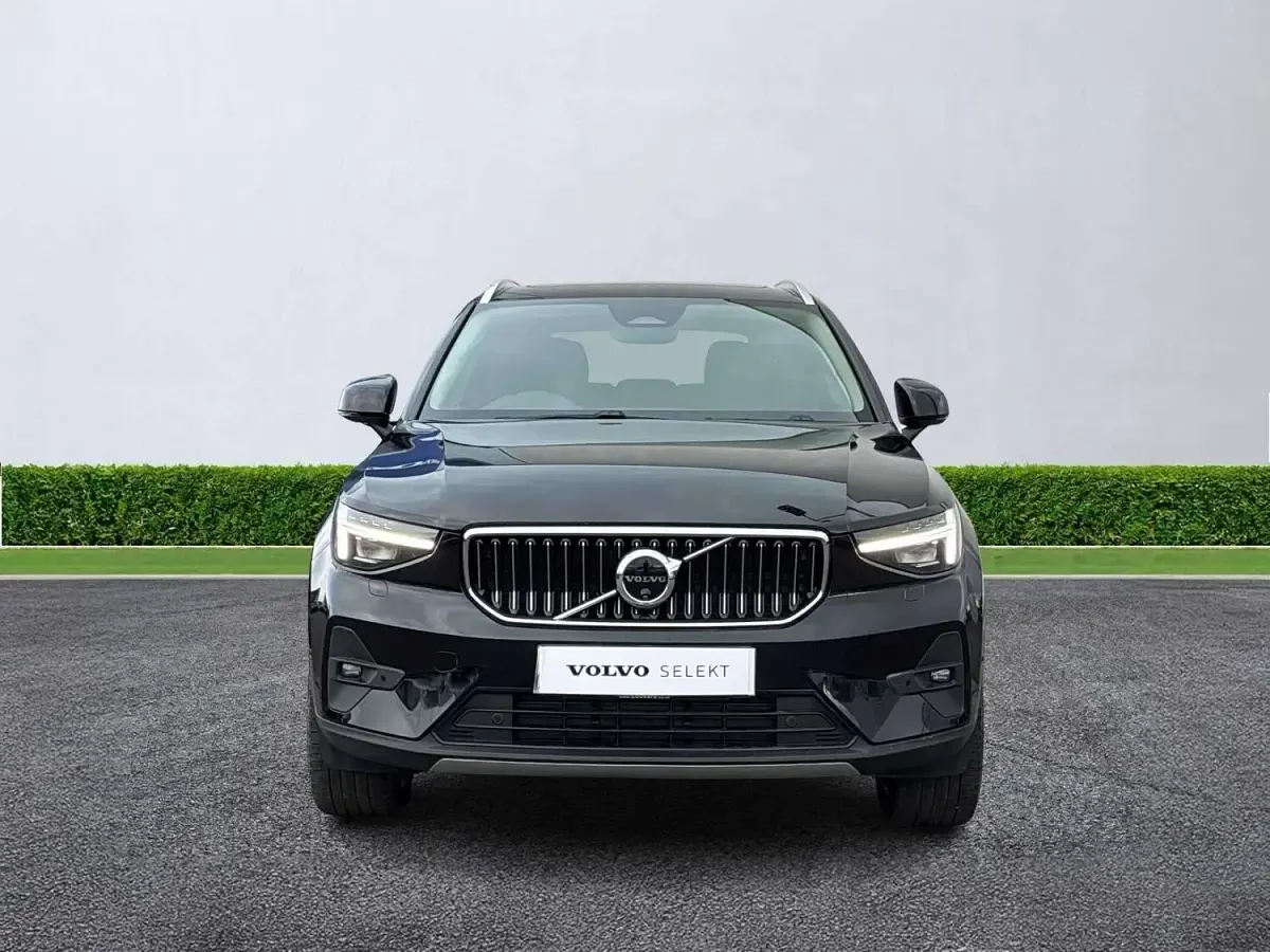 Used Volvo XC40 Ultra 197 HP (144 kW) 2025 Black SUV