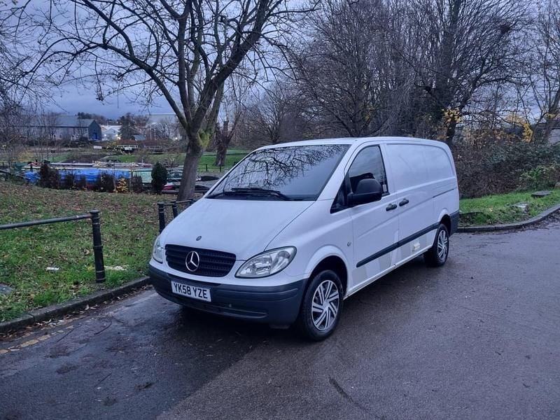 White Used 2008 Mercedes Vito MPV | £5,490 (Fair price) - Image 1/4